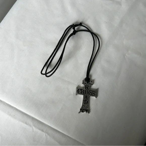 Bon Jovi Cross Roads Tour Merchandise Pewter Adjustable Necklace Collectable - Picture 7 of 7